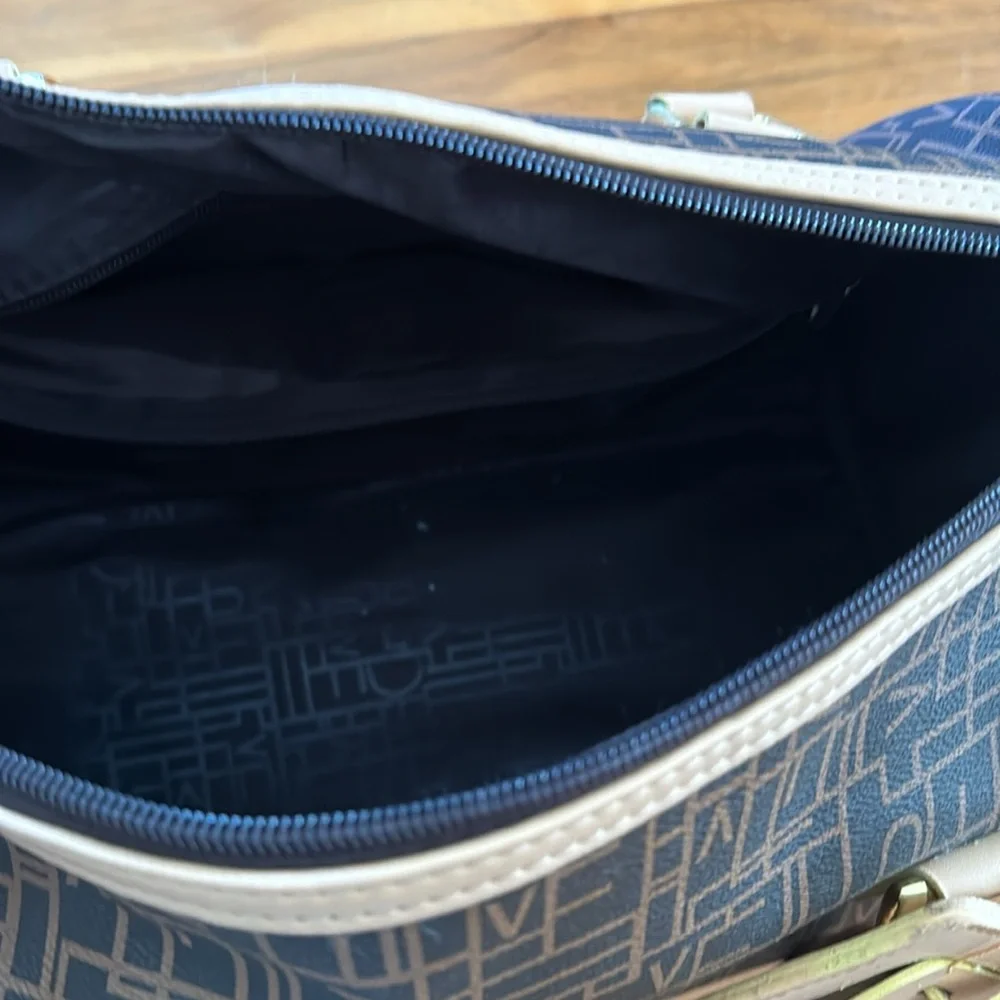 Small duffle - Picture 2 of 3